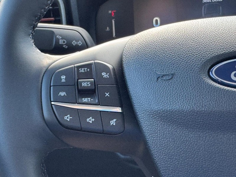 Ford Maverick Vehicle Full-screen Gallery Image 21