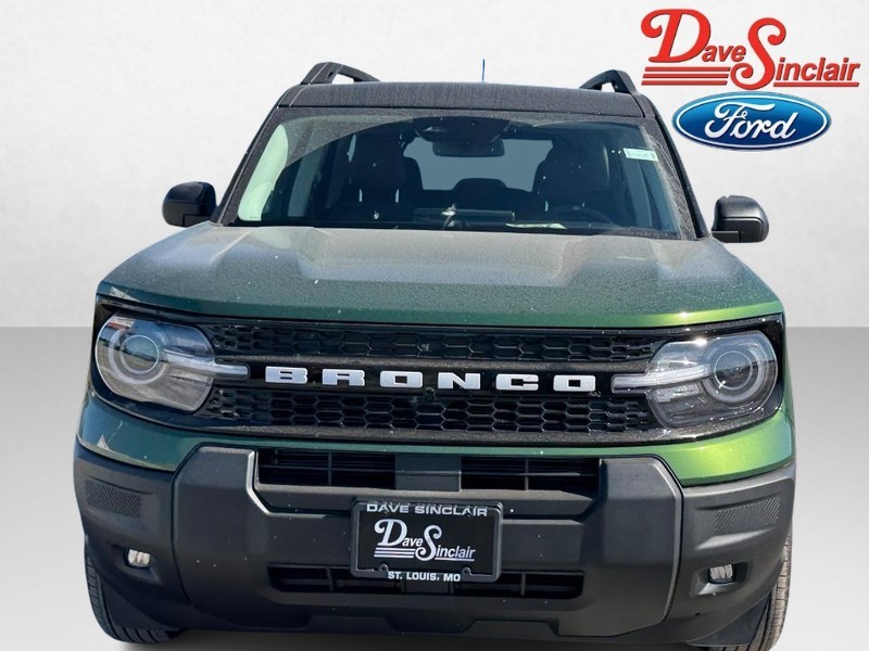 Ford Bronco Sport Vehicle Full-screen Gallery Image 02
