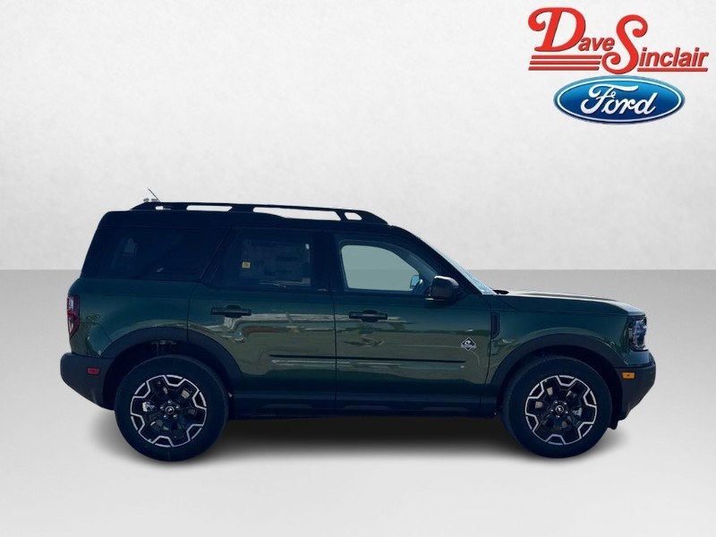 Ford Bronco Sport Vehicle Full-screen Gallery Image 05