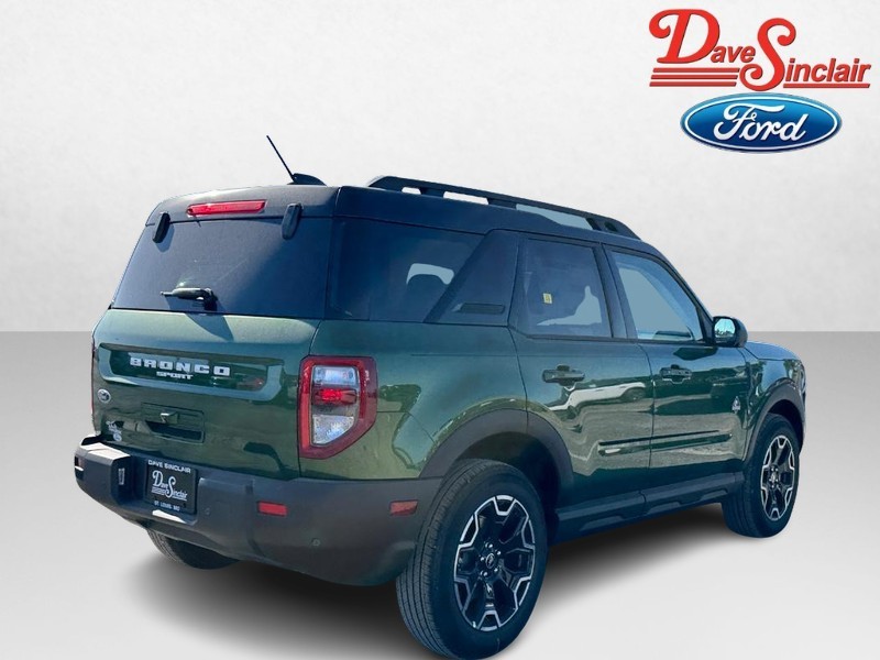 Ford Bronco Sport Vehicle Full-screen Gallery Image 07