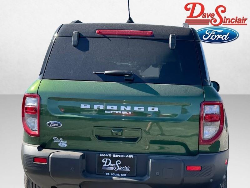 Ford Bronco Sport Vehicle Full-screen Gallery Image 08