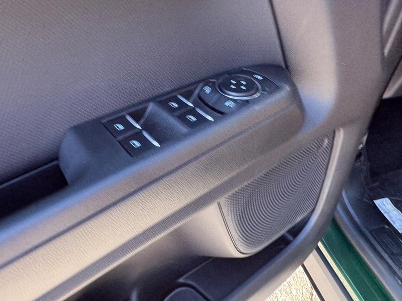 Ford Bronco Sport Vehicle Full-screen Gallery Image 19
