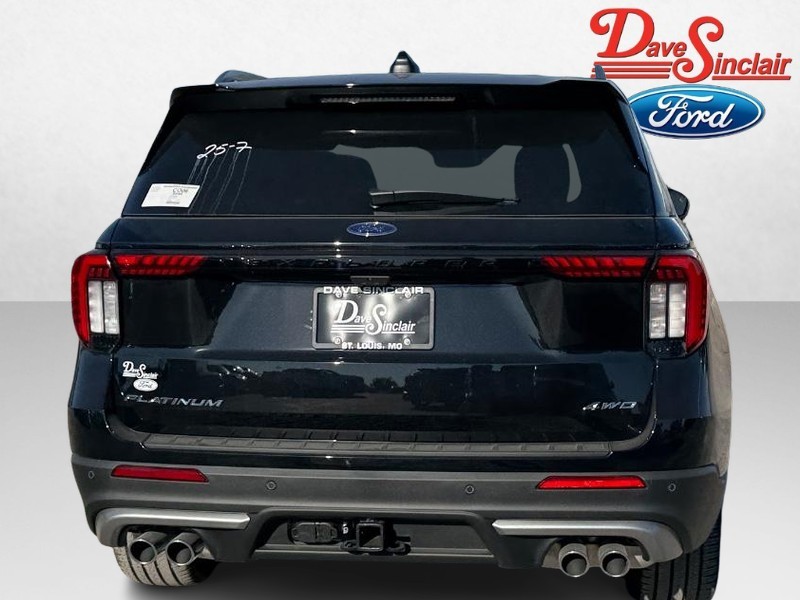 Ford Explorer Vehicle Full-screen Gallery Image 08