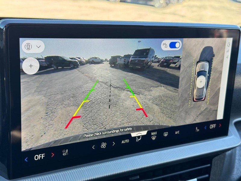 Ford Explorer Vehicle Full-screen Gallery Image 28