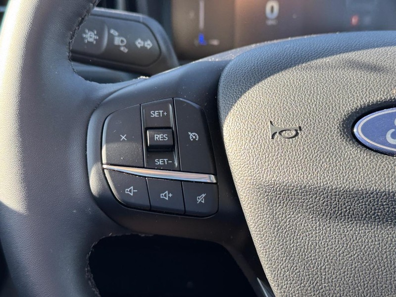 Ford Maverick Vehicle Full-screen Gallery Image 22