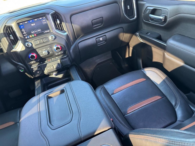 GMC Sierra 1500 Vehicle Full-screen Gallery Image 16
