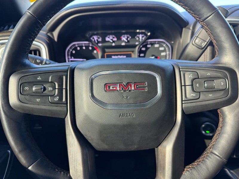 GMC Sierra 1500 Vehicle Full-screen Gallery Image 20