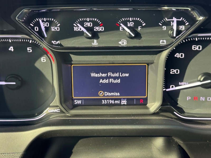 GMC Sierra 1500 Vehicle Full-screen Gallery Image 25