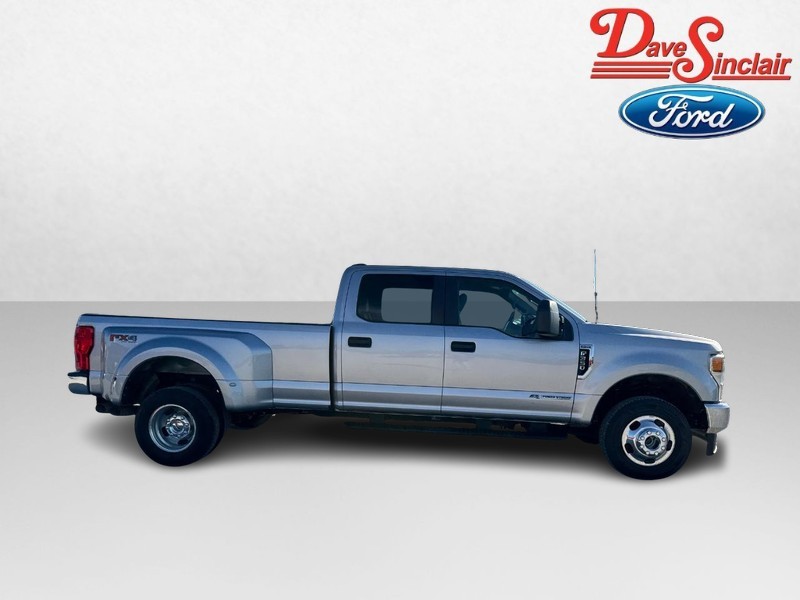 Ford Super Duty F-350 DRW Vehicle Full-screen Gallery Image 05