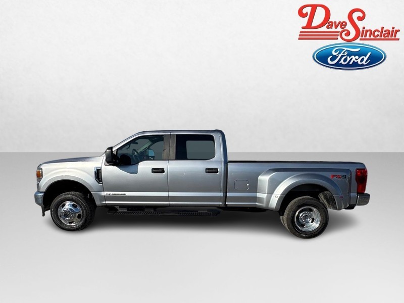 Ford Super Duty F-350 DRW Vehicle Full-screen Gallery Image 10