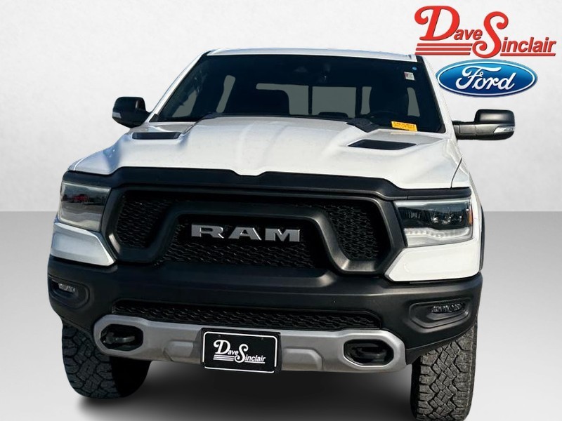 Ram 1500 Vehicle Full-screen Gallery Image 02