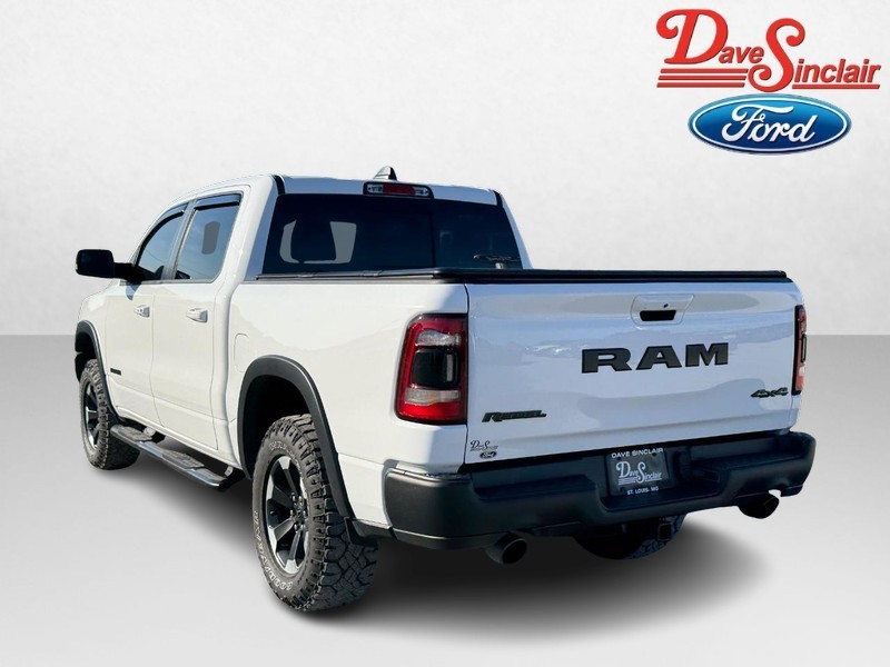 Ram 1500 Vehicle Full-screen Gallery Image 09