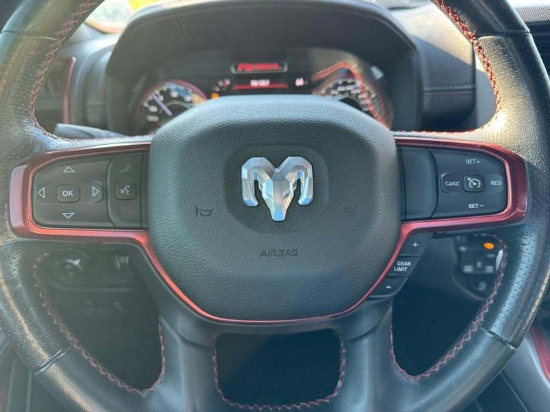 Ram 1500 Vehicle Full-screen Gallery Image 20