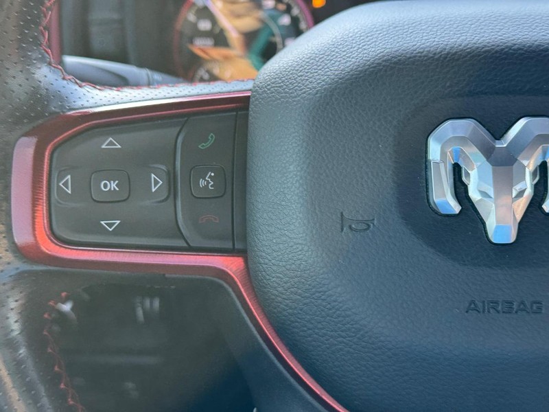 Ram 1500 Vehicle Full-screen Gallery Image 21
