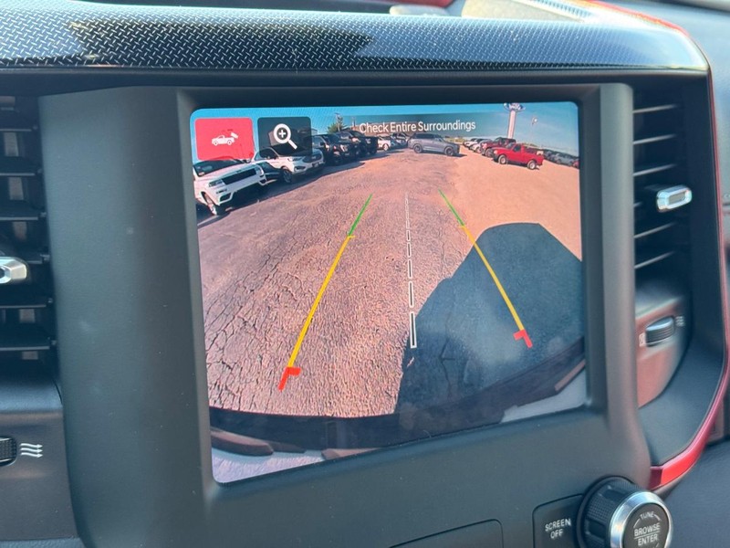 Ram 1500 Vehicle Full-screen Gallery Image 24