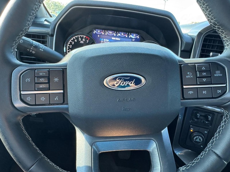 Ford F-150 Vehicle Full-screen Gallery Image 19