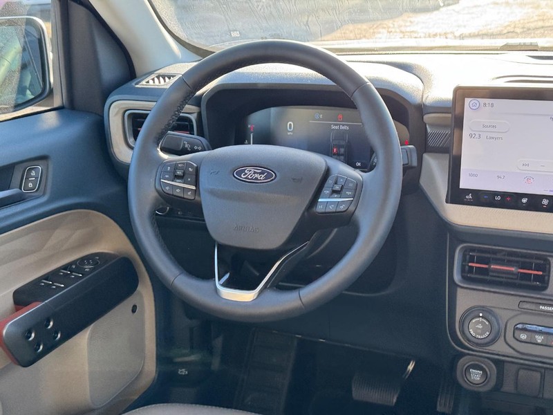 Ford Maverick Vehicle Full-screen Gallery Image 15