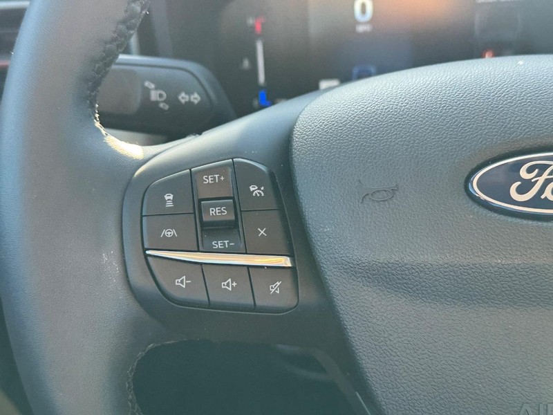 Ford Maverick Vehicle Full-screen Gallery Image 21
