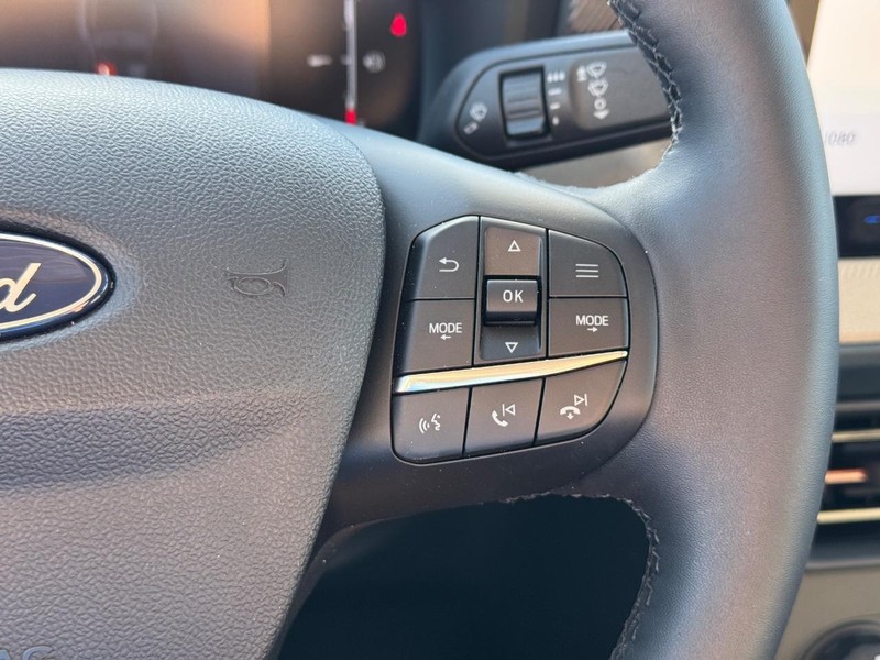 Ford Maverick Vehicle Full-screen Gallery Image 22