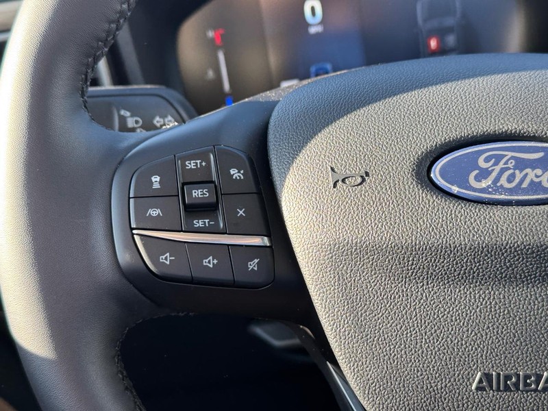 Ford Maverick Vehicle Full-screen Gallery Image 21