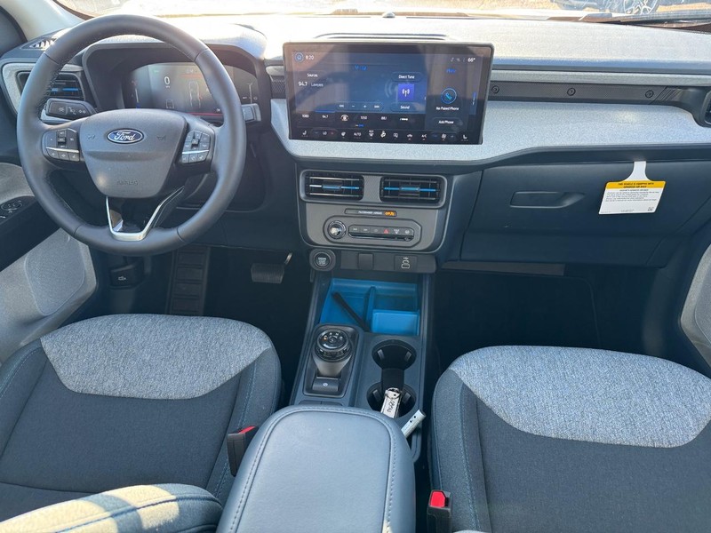 Ford Maverick Vehicle Full-screen Gallery Image 14
