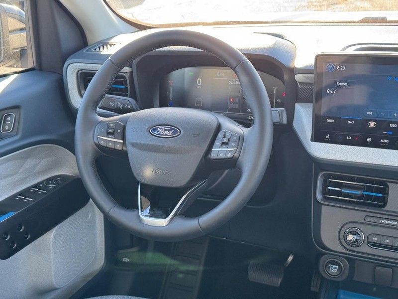 Ford Maverick Vehicle Full-screen Gallery Image 15
