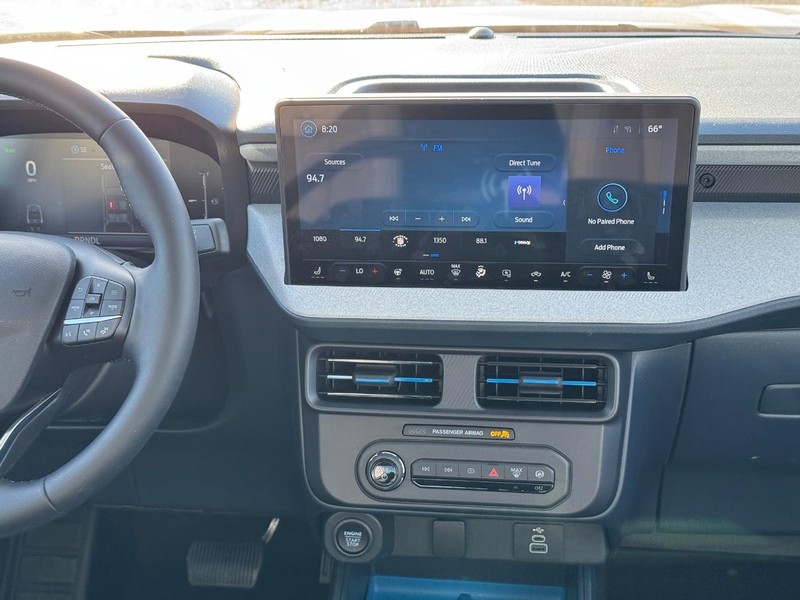 Ford Maverick Vehicle Full-screen Gallery Image 16
