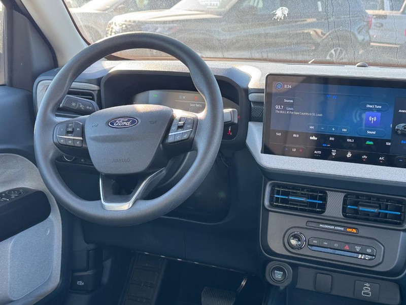 Ford Maverick Vehicle Full-screen Gallery Image 15