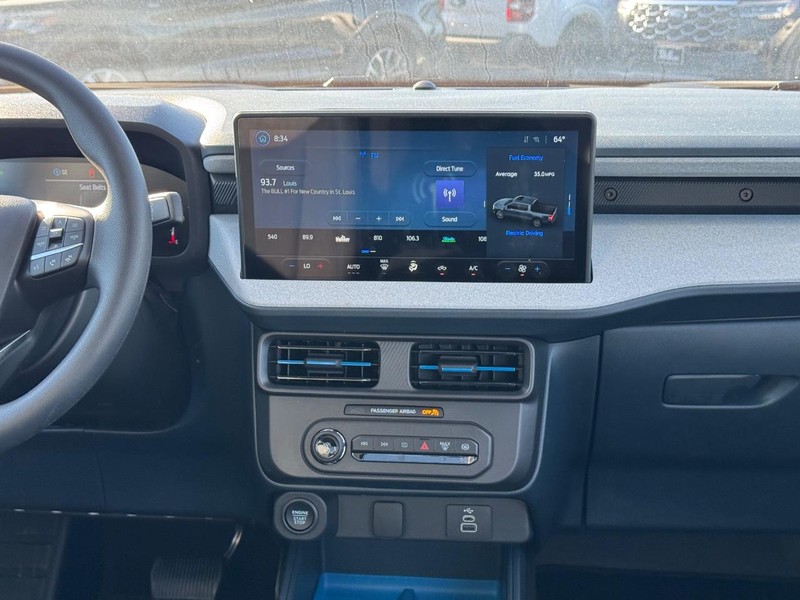 Ford Maverick Vehicle Full-screen Gallery Image 16