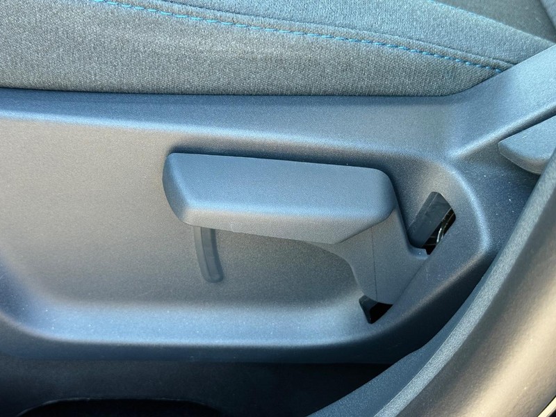 Ford Maverick Vehicle Full-screen Gallery Image 18