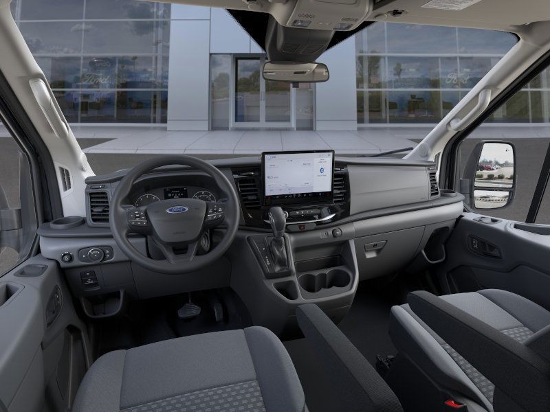 Ford Transit Passenger Wagon Vehicle Full-screen Gallery Image 11