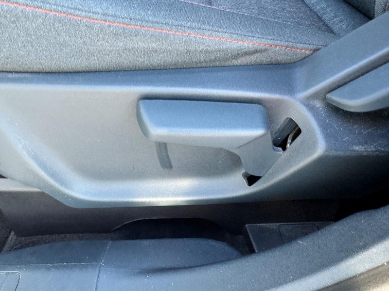Ford Maverick Vehicle Full-screen Gallery Image 18
