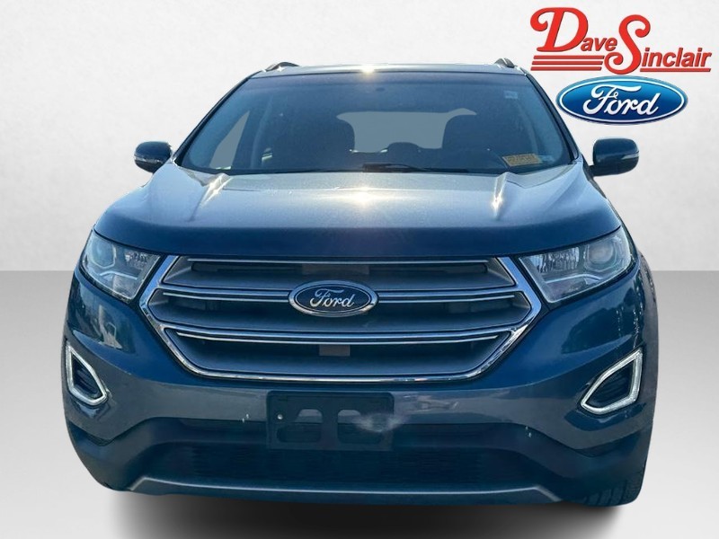 Ford Edge Vehicle Full-screen Gallery Image 02