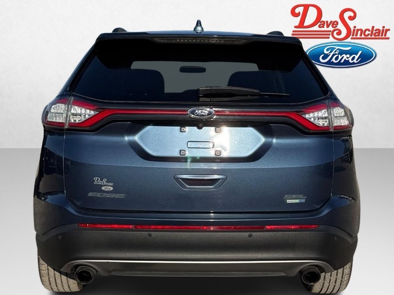 Ford Edge Vehicle Full-screen Gallery Image 08
