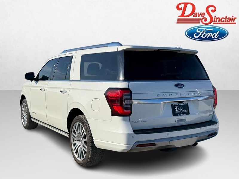 Ford Expedition Max Vehicle Full-screen Gallery Image 09