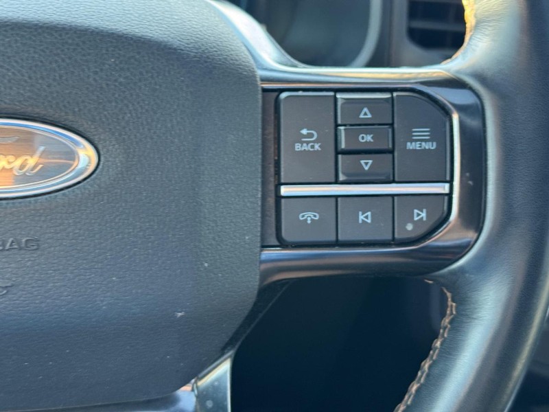 Ford Expedition Max Vehicle Full-screen Gallery Image 25