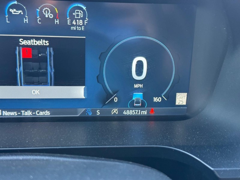 Ford Expedition Max Vehicle Full-screen Gallery Image 28