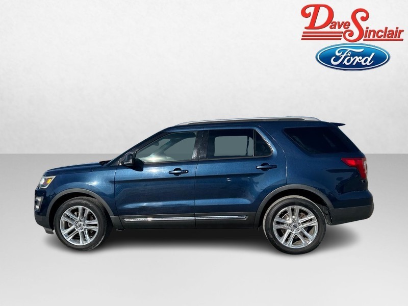 Ford Explorer Vehicle Full-screen Gallery Image 10