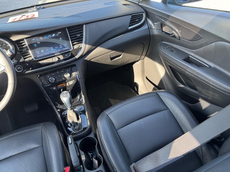 Buick Encore Vehicle Full-screen Gallery Image 17