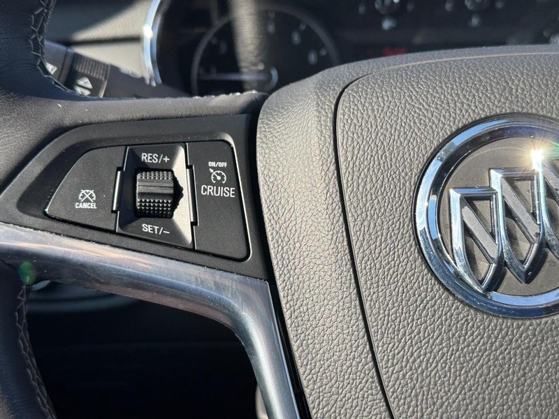 Buick Encore Vehicle Full-screen Gallery Image 22