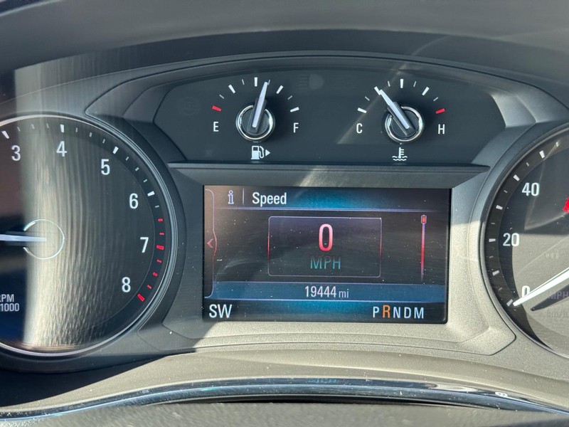 Buick Encore Vehicle Full-screen Gallery Image 26