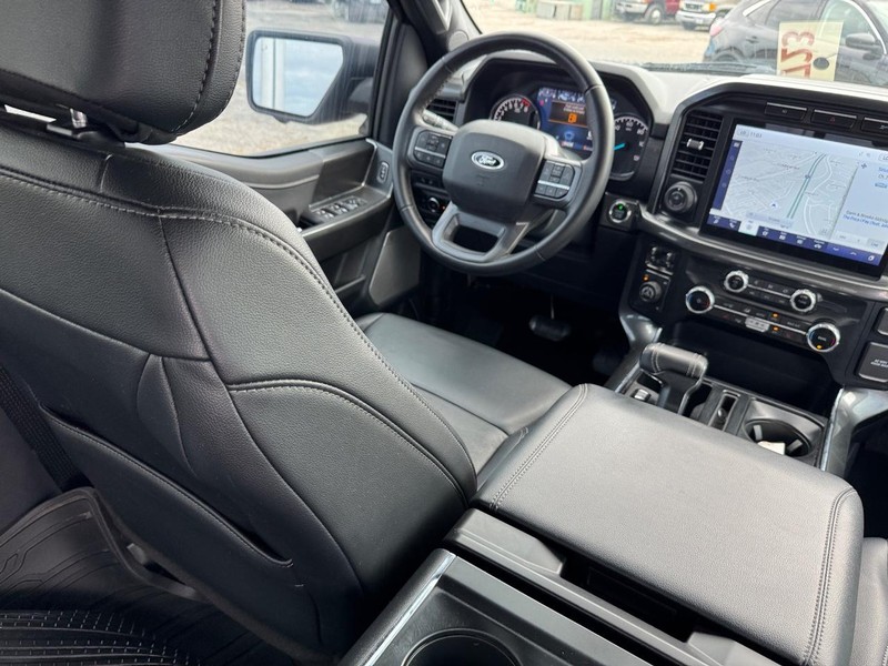 Ford F-150 Vehicle Full-screen Gallery Image 14
