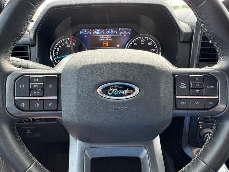 Ford F-150 Vehicle Full-screen Gallery Image 19