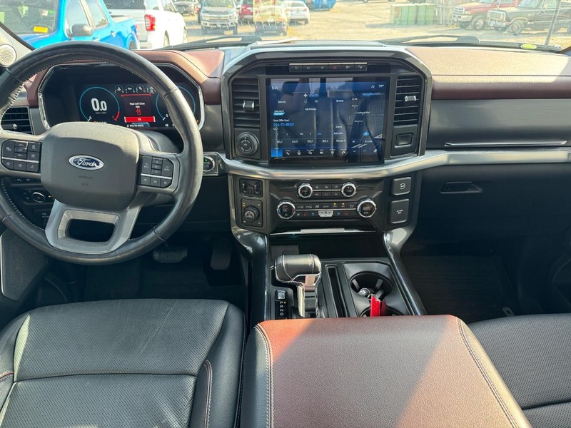 Ford F-150 Vehicle Full-screen Gallery Image 16