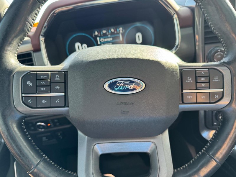 Ford F-150 Vehicle Full-screen Gallery Image 21