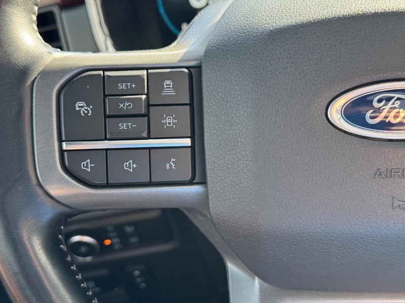Ford F-150 Vehicle Full-screen Gallery Image 22