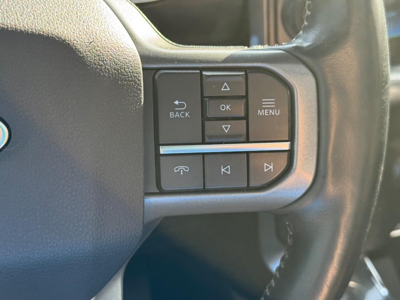 Ford F-150 Vehicle Full-screen Gallery Image 23