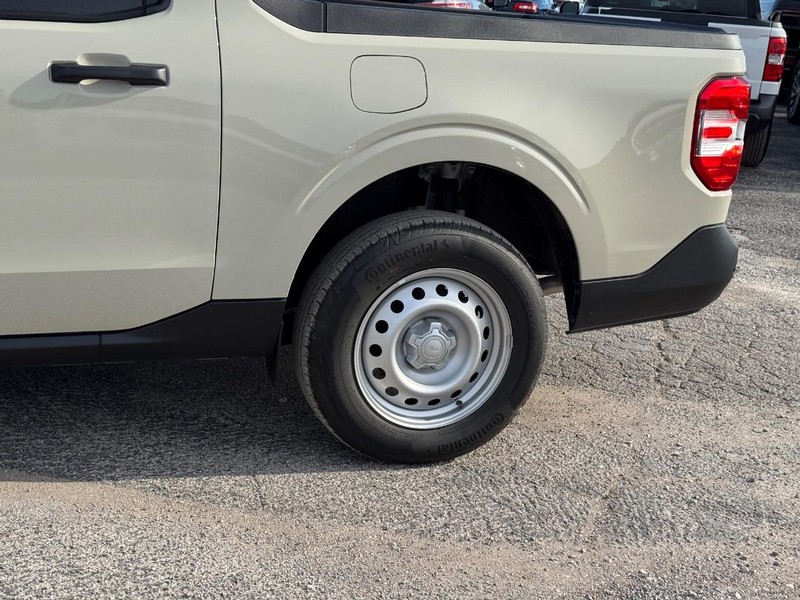 Ford Maverick Vehicle Full-screen Gallery Image 11