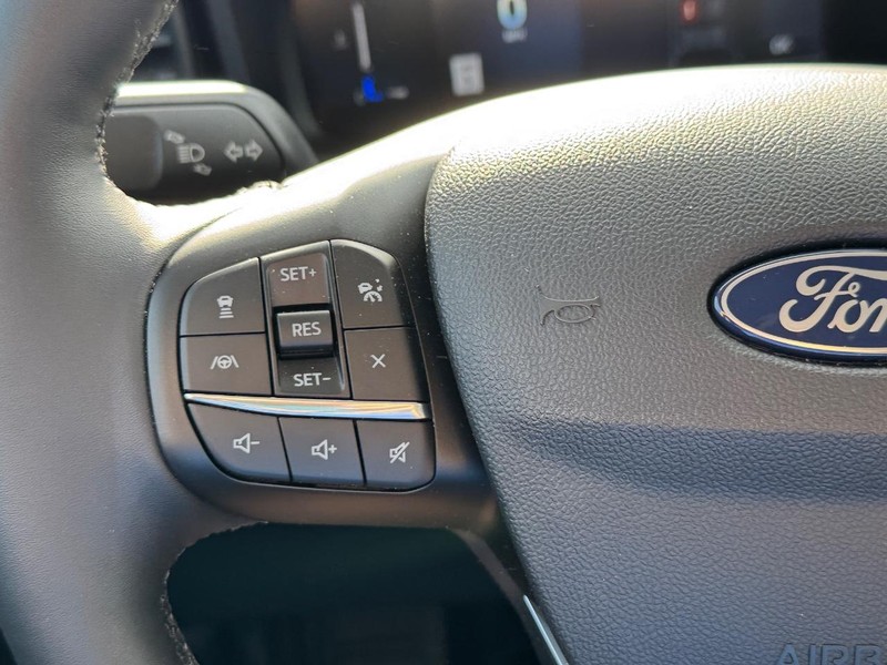 Ford Maverick Vehicle Full-screen Gallery Image 21