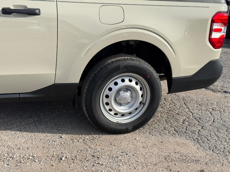Ford Maverick Vehicle Full-screen Gallery Image 11